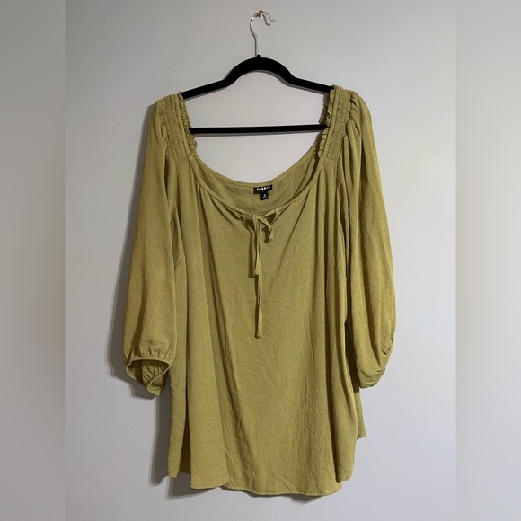 Torrid Blouse Hi Low Hem Olive Green
Women's Shirt Peasant Top size 4 (26W) - Picture 1 of 8